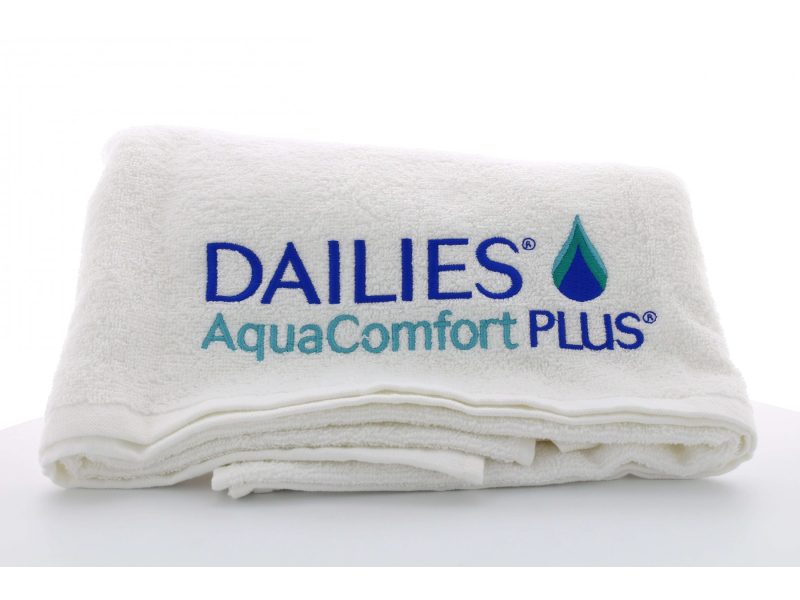 Dailies AquaComfort Plus fehér törölköző