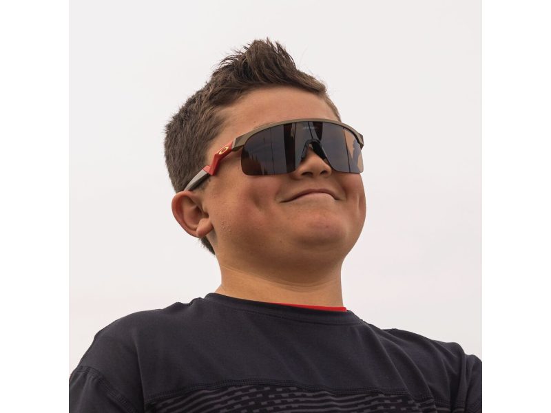 Oakley Resistor OJ 9010 17 123 Gyerek napszemüveg