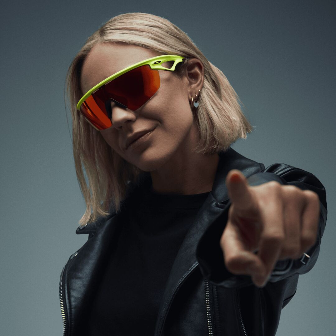  Oakley Sphaera OO 9403 14 136 Férfi, Női napszemüveg akciós termékkép 1