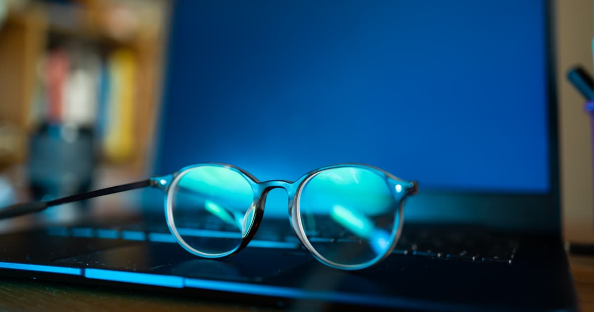 Kékfény szűrős szemüveg